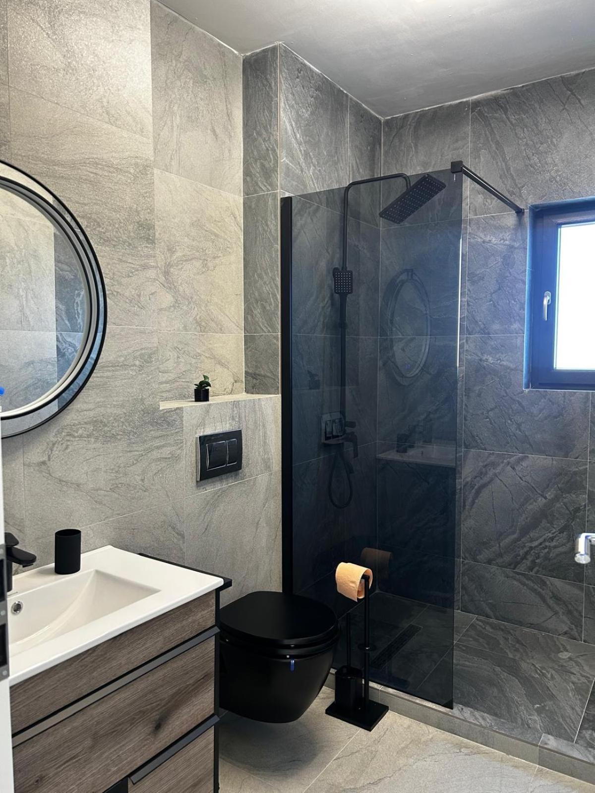 K&K Apartements ไกรโอวา ภายนอก รูปภาพ