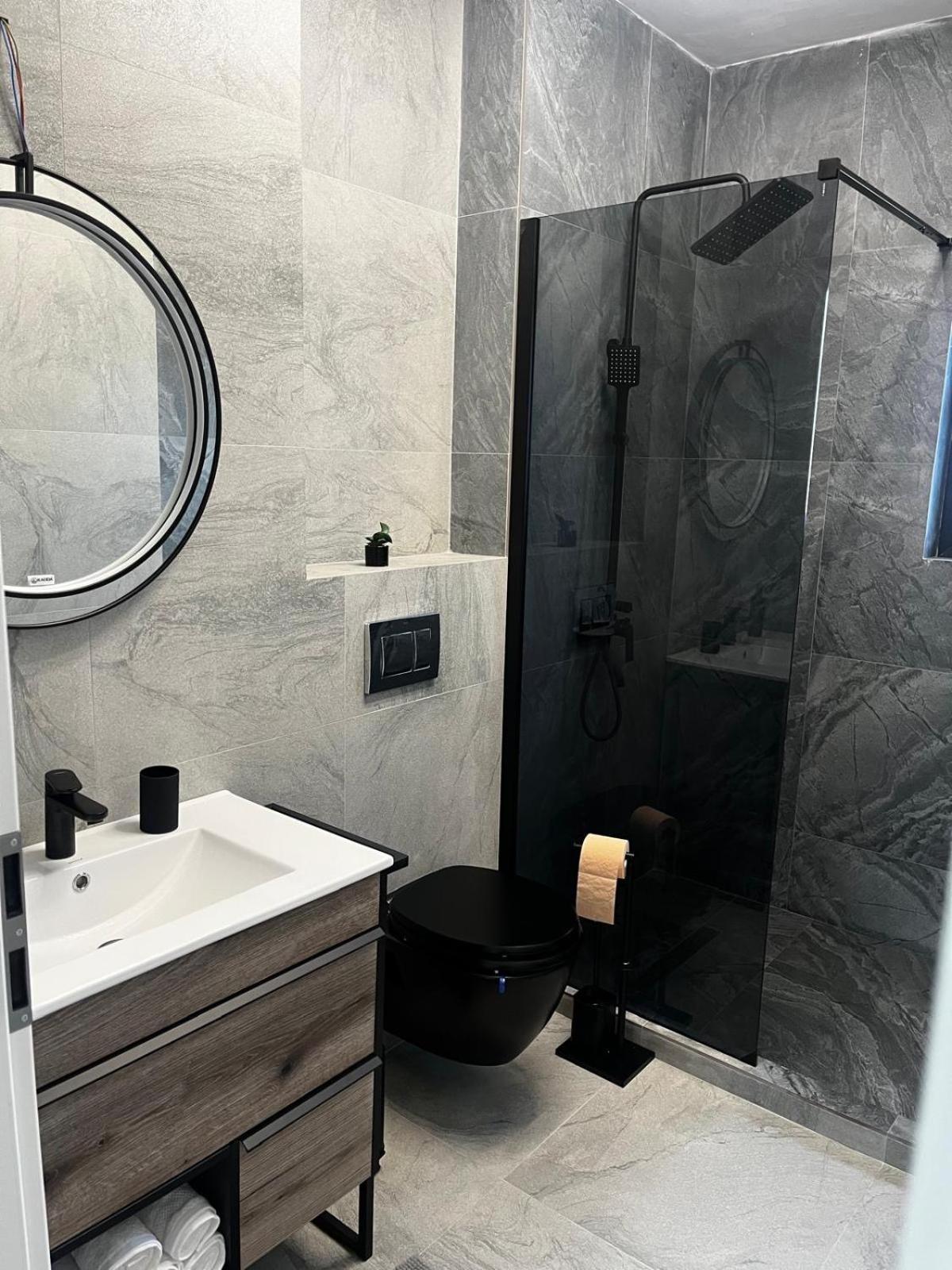 K&K Apartements ไกรโอวา ภายนอก รูปภาพ